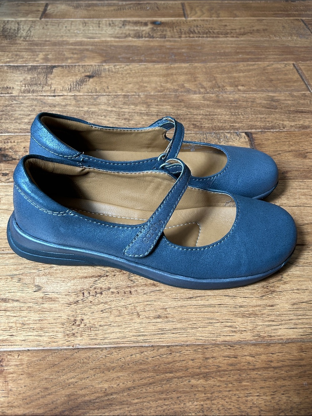 Earth Shoes Tose Lug Sole Square Toe Mary Jane Ballet Flats Navy Blue Size 8